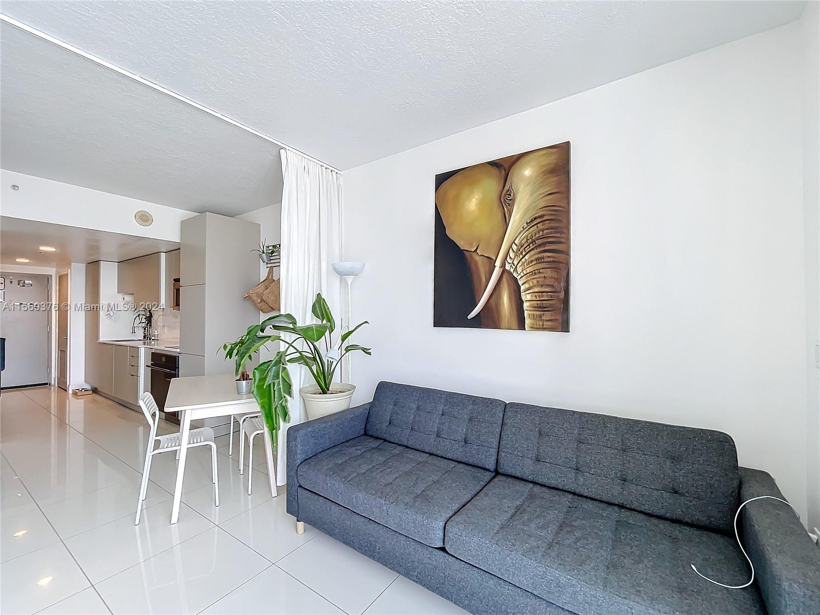 OPERA TOWER CONDO - Residential