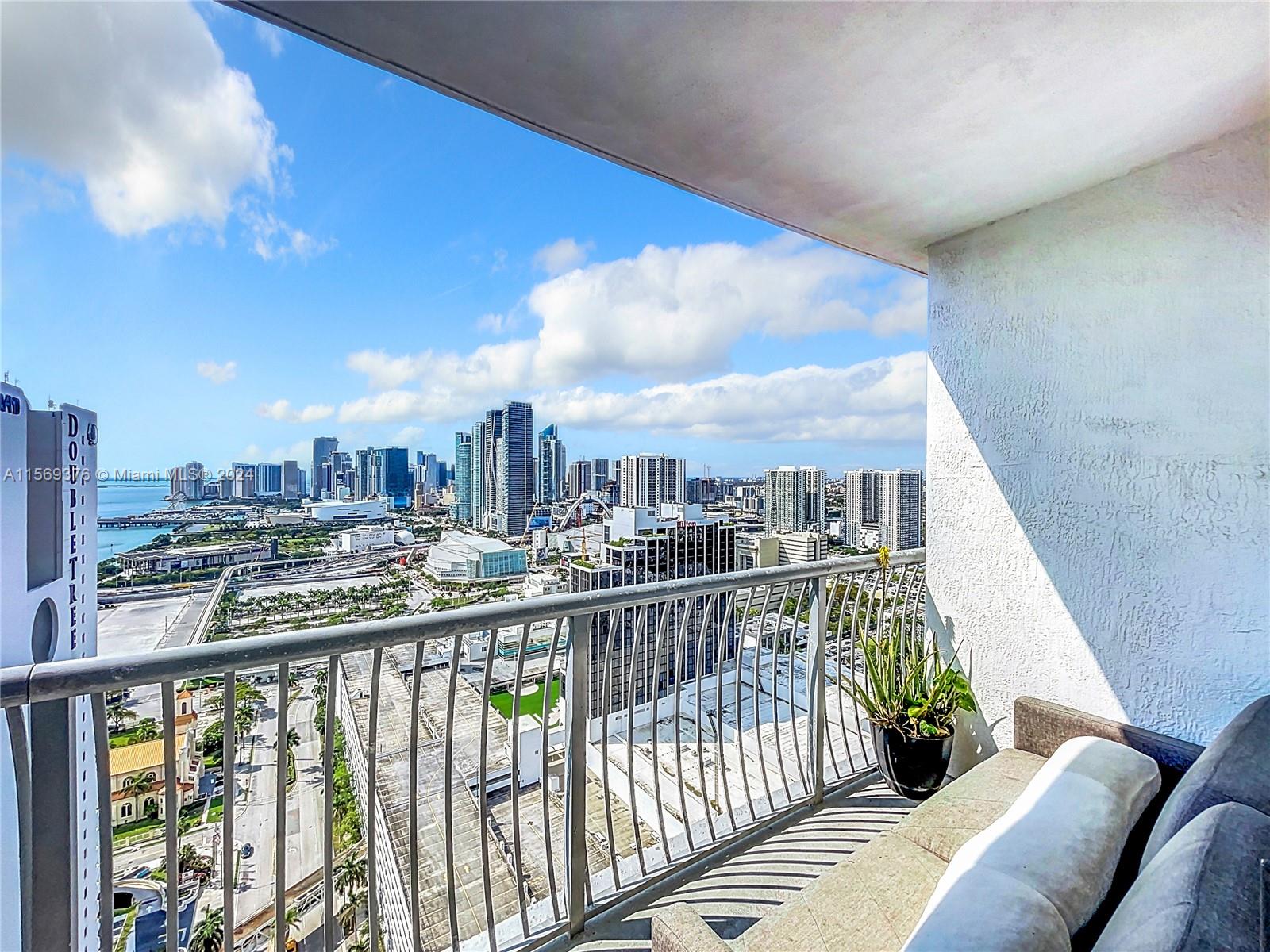 OPERA TOWER CONDO - Residential