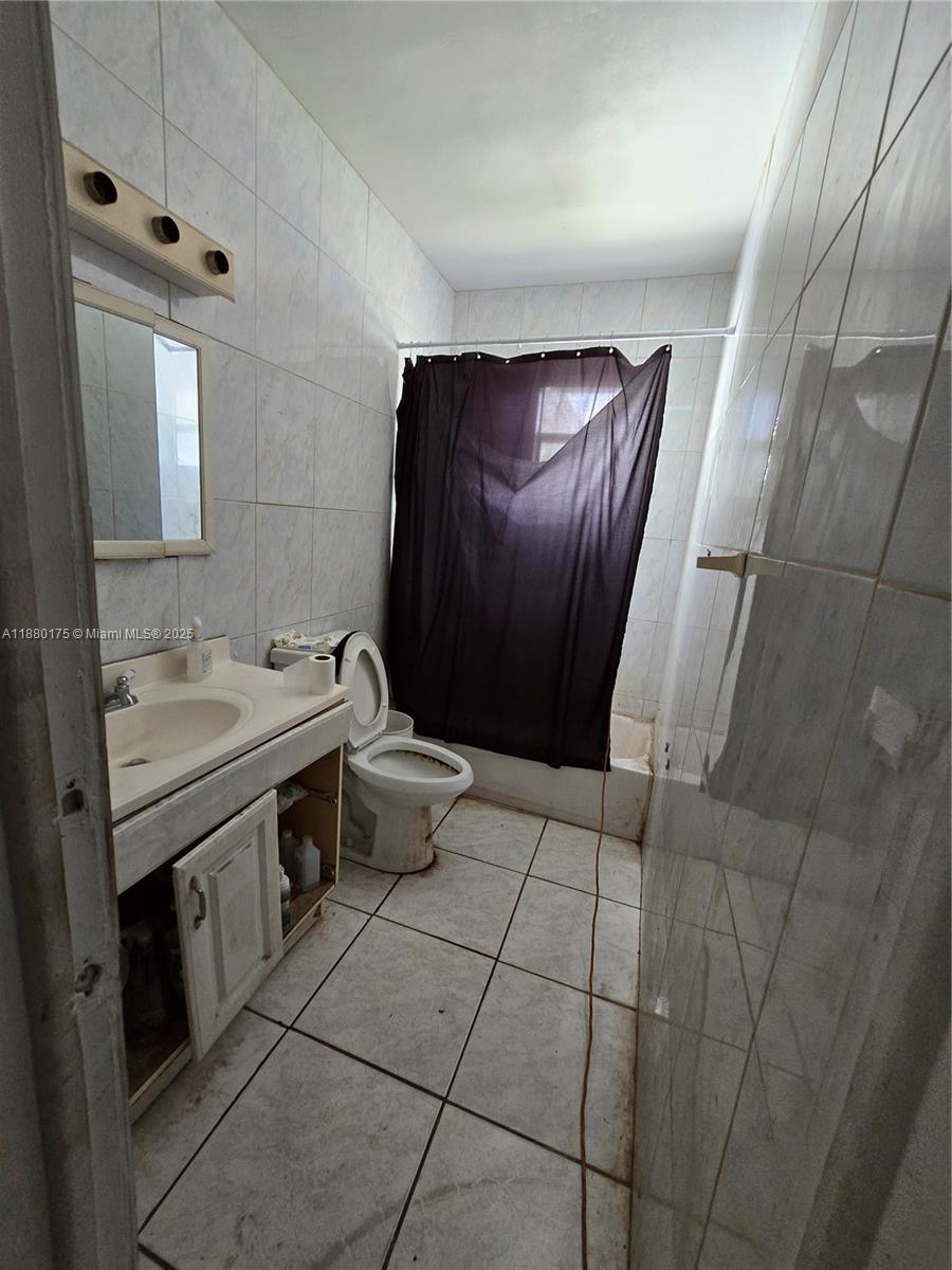 View photos, virtual tours, details... 1817 NW 90th St