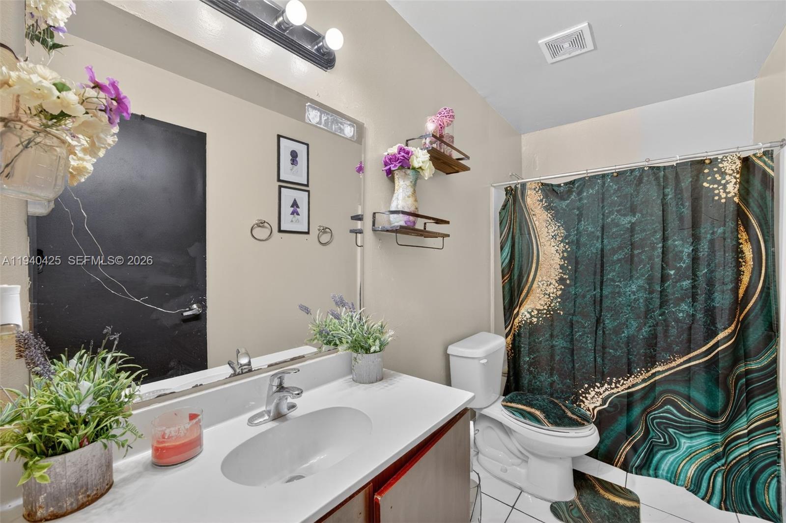 HABITAT VILLAS - Residential Lease