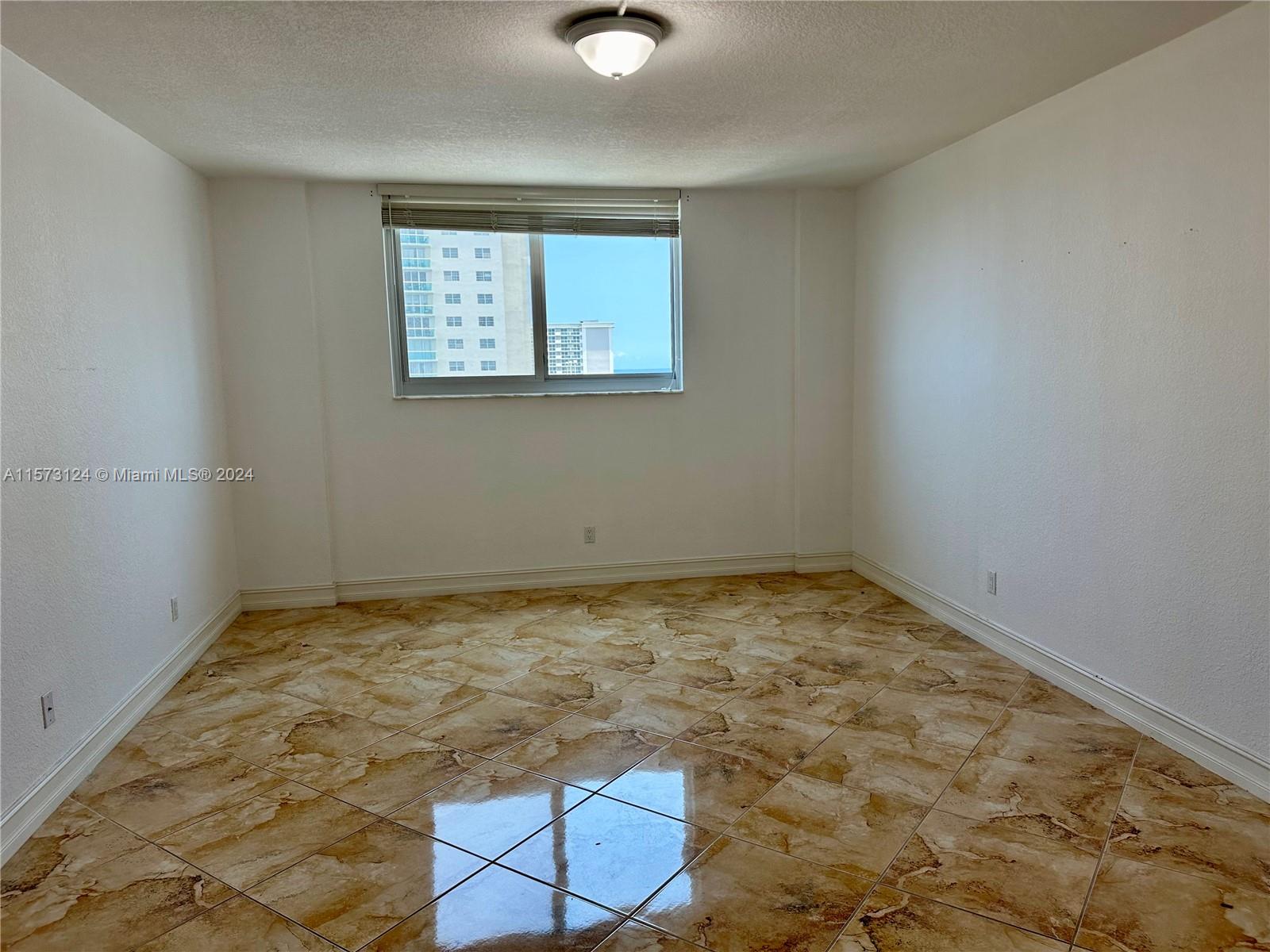 OCEANVIEW BUILDING B COND - Residential