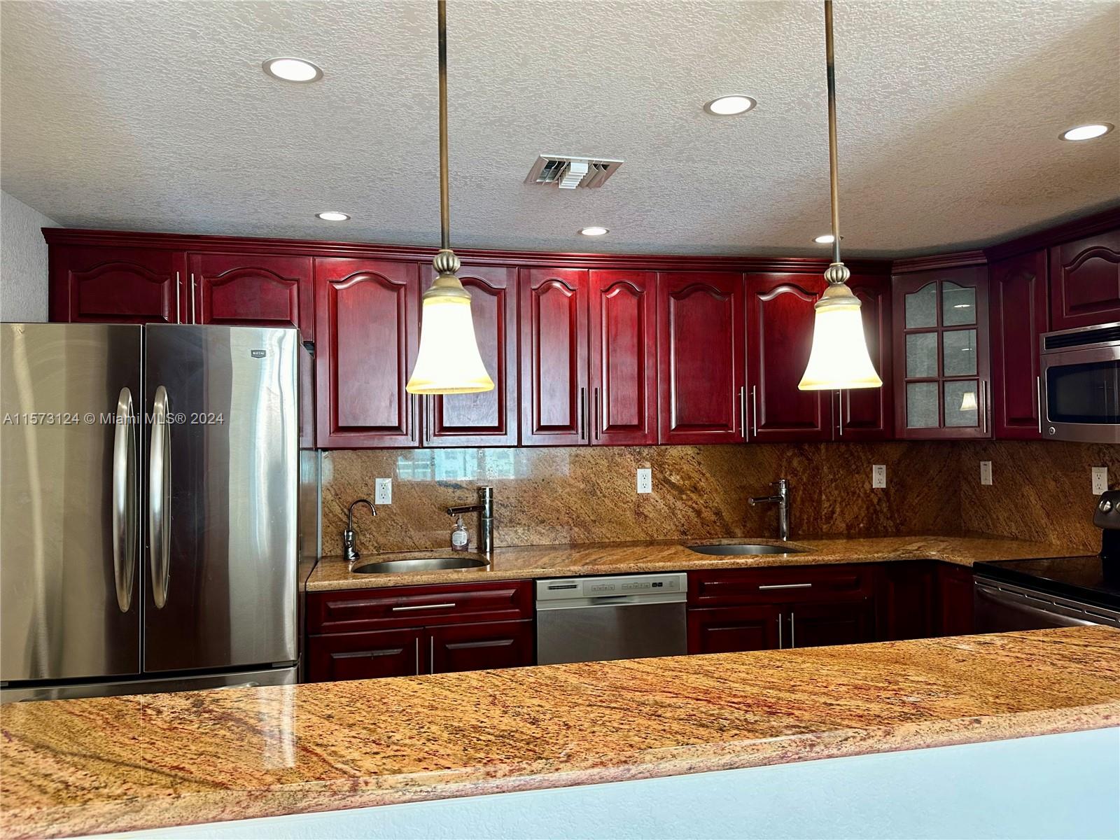 OCEANVIEW BUILDING B COND - Residential