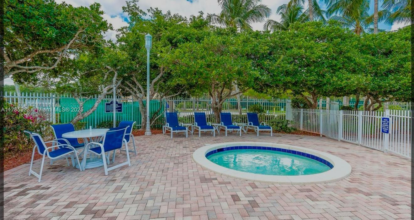 PEMBROKE ISLES 1 - Residential