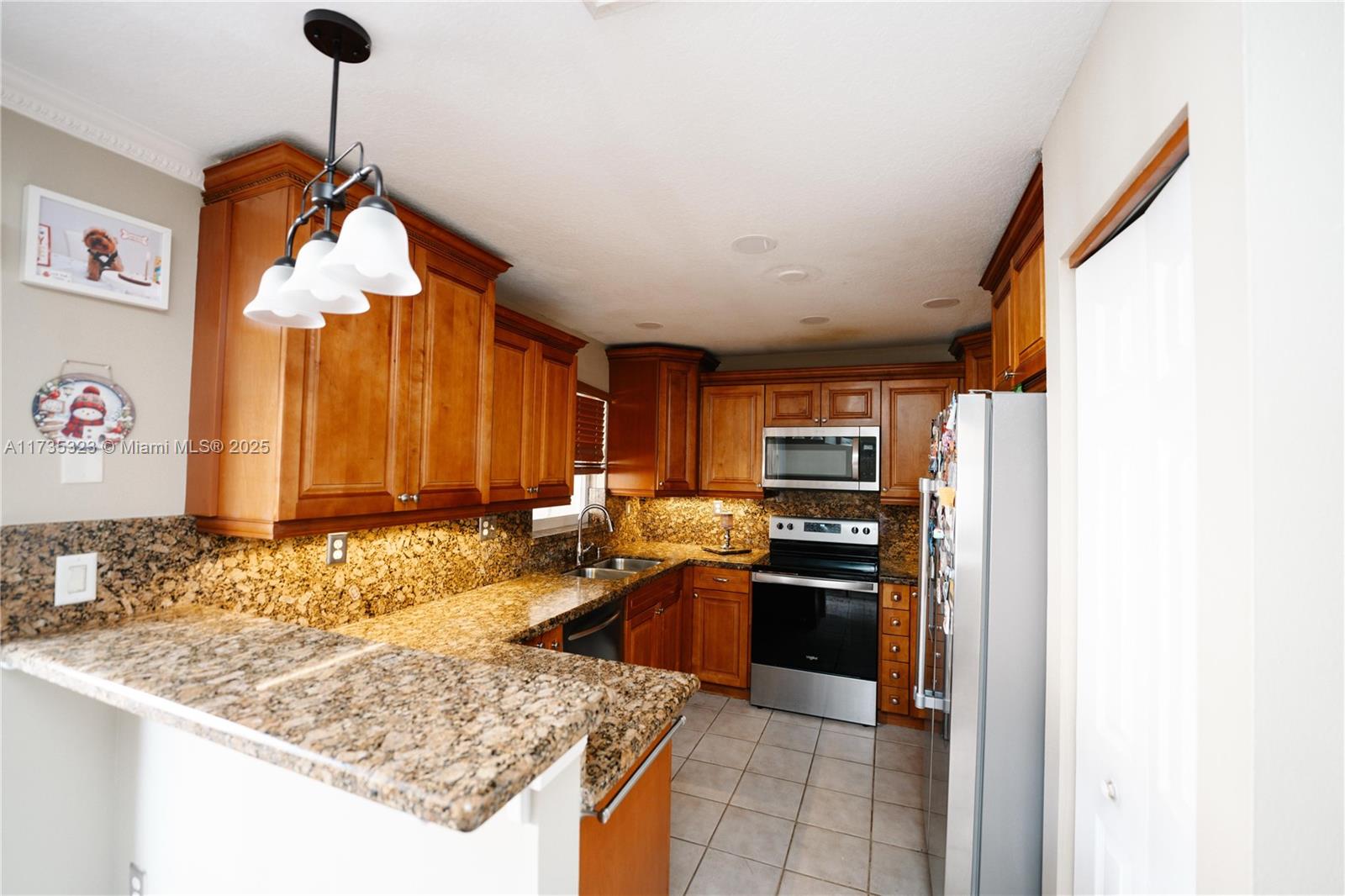 PEMBROKE ISLES 1 - Residential