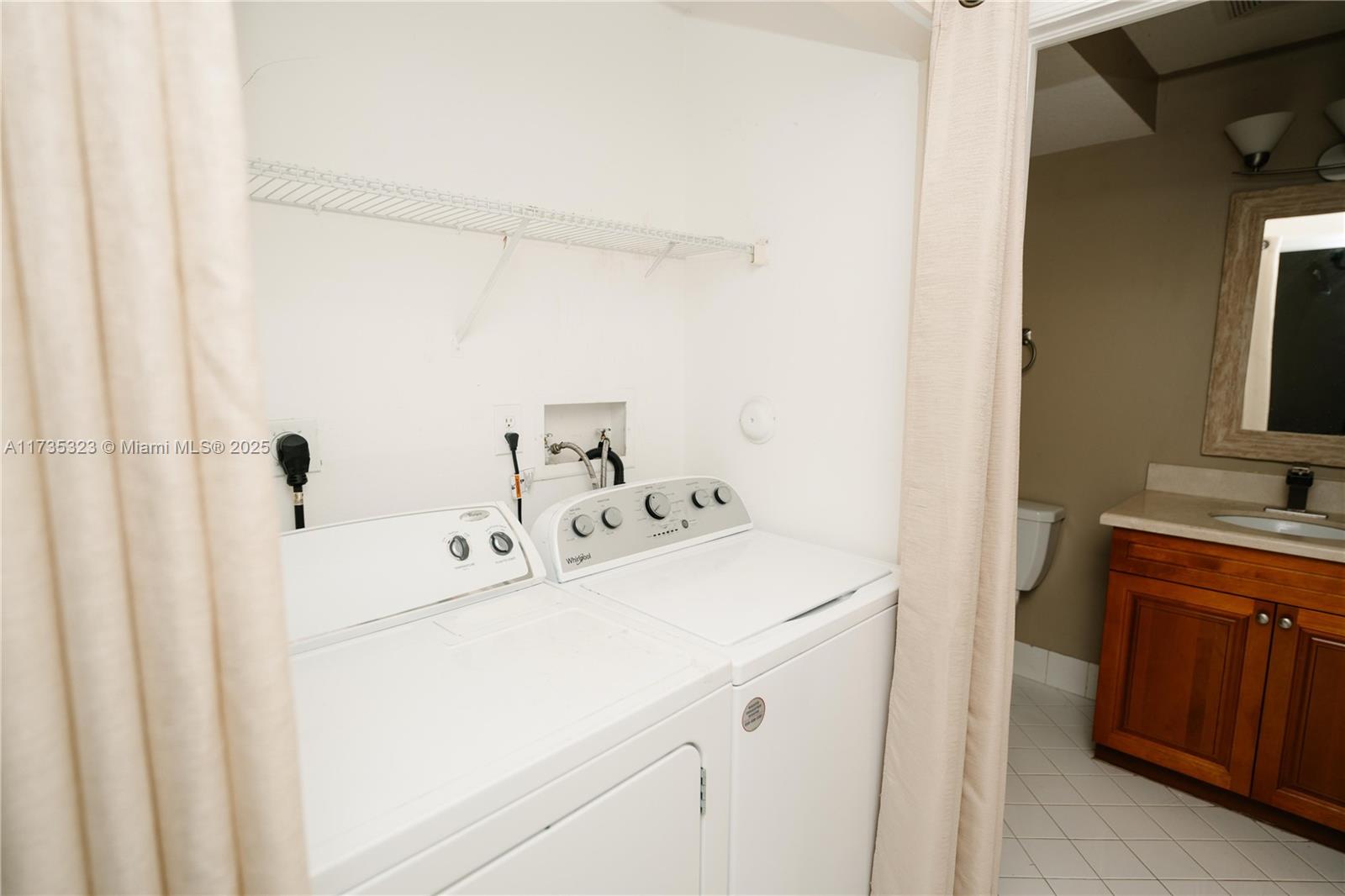 PEMBROKE ISLES 1 - Residential