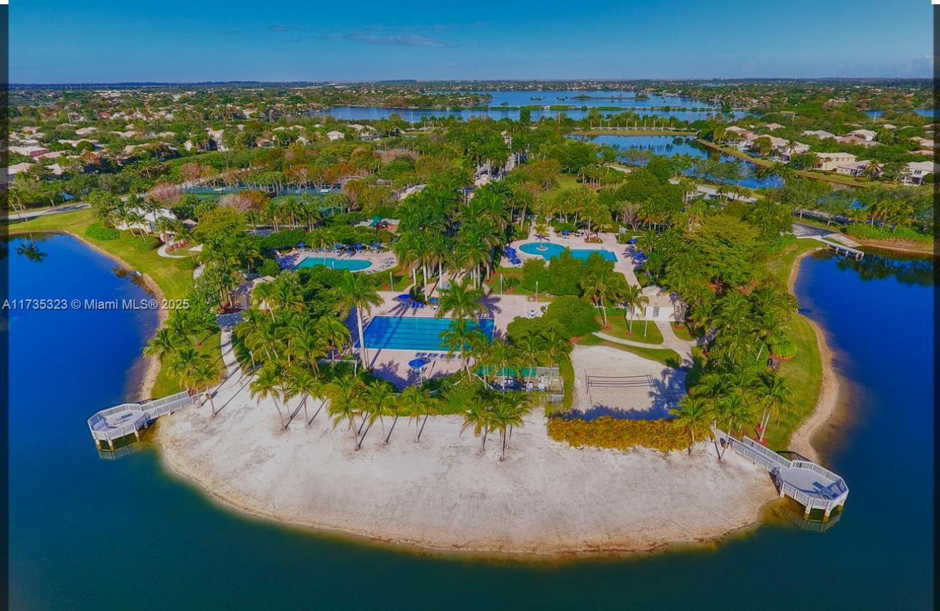 PEMBROKE ISLES 1 - Residential