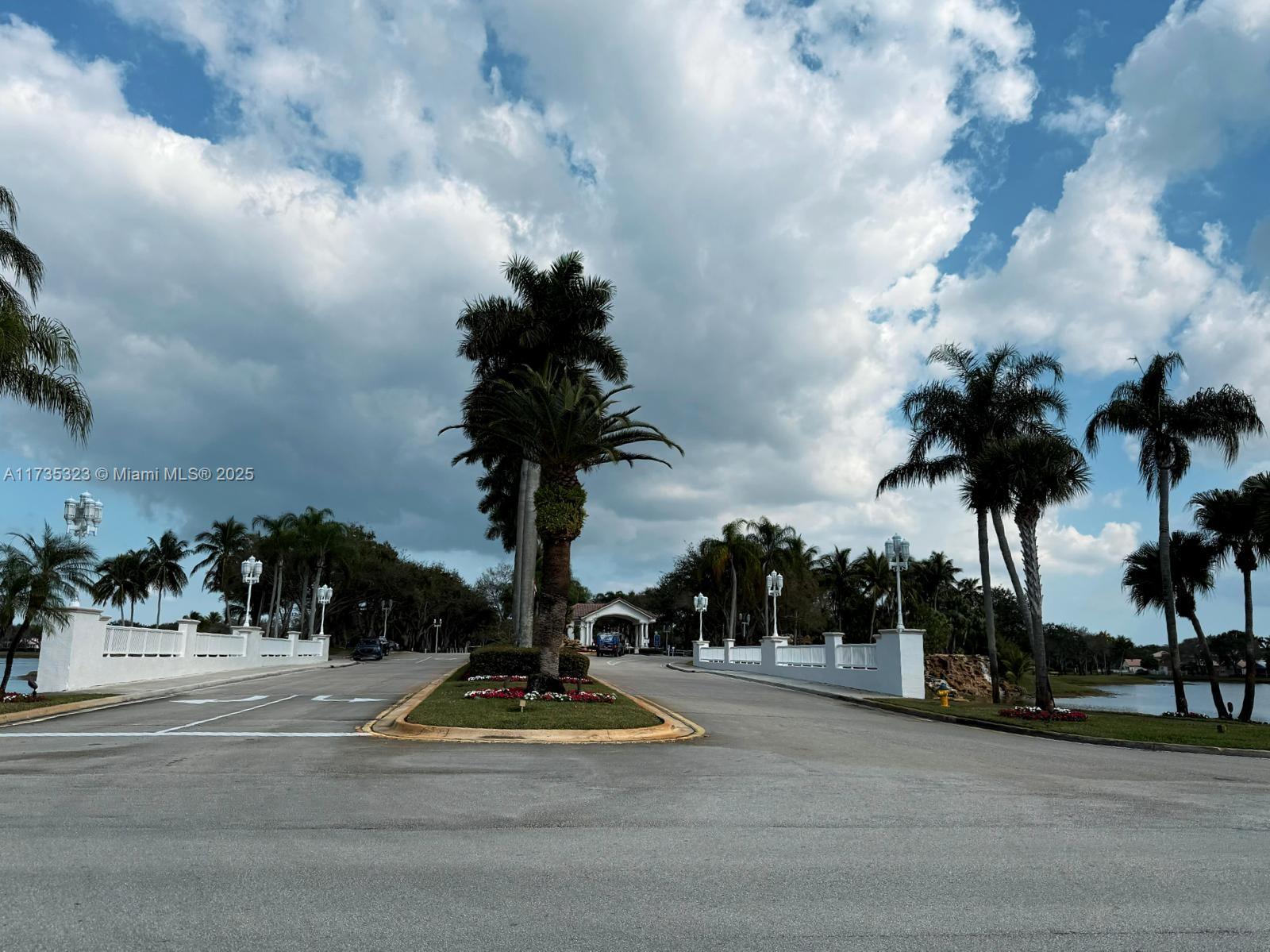 PEMBROKE ISLES 1 - Residential