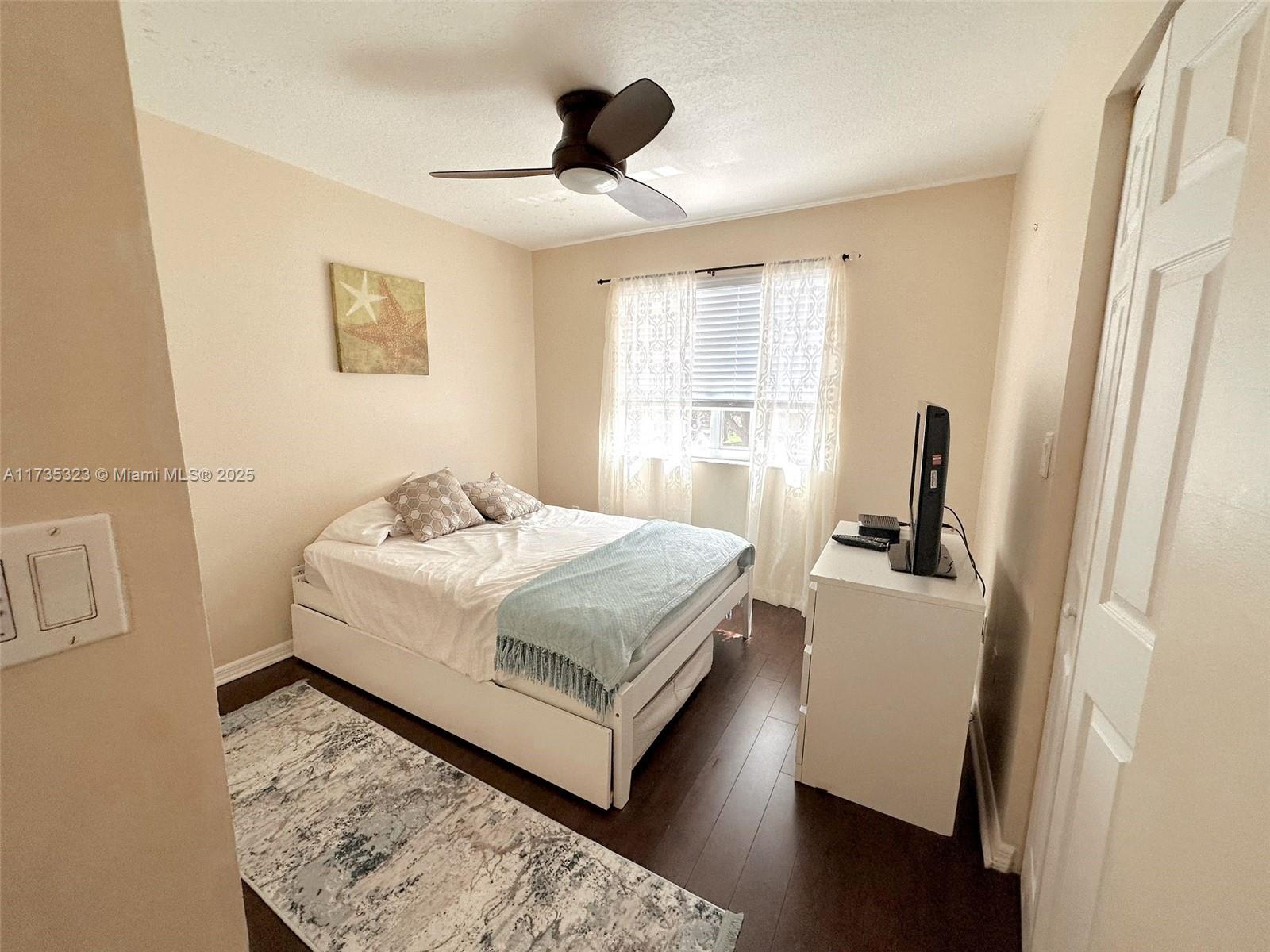 PEMBROKE ISLES 1 - Residential