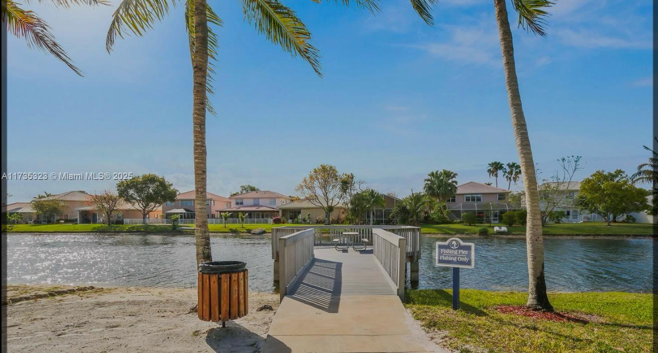 PEMBROKE ISLES 1 - Residential