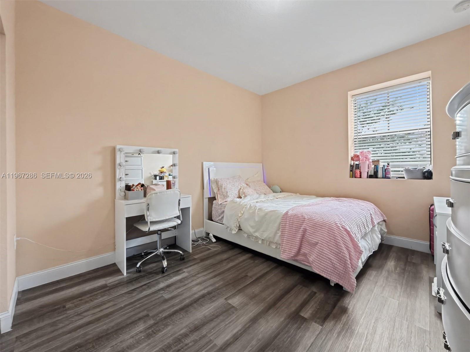 INTERLAKEN - Residential