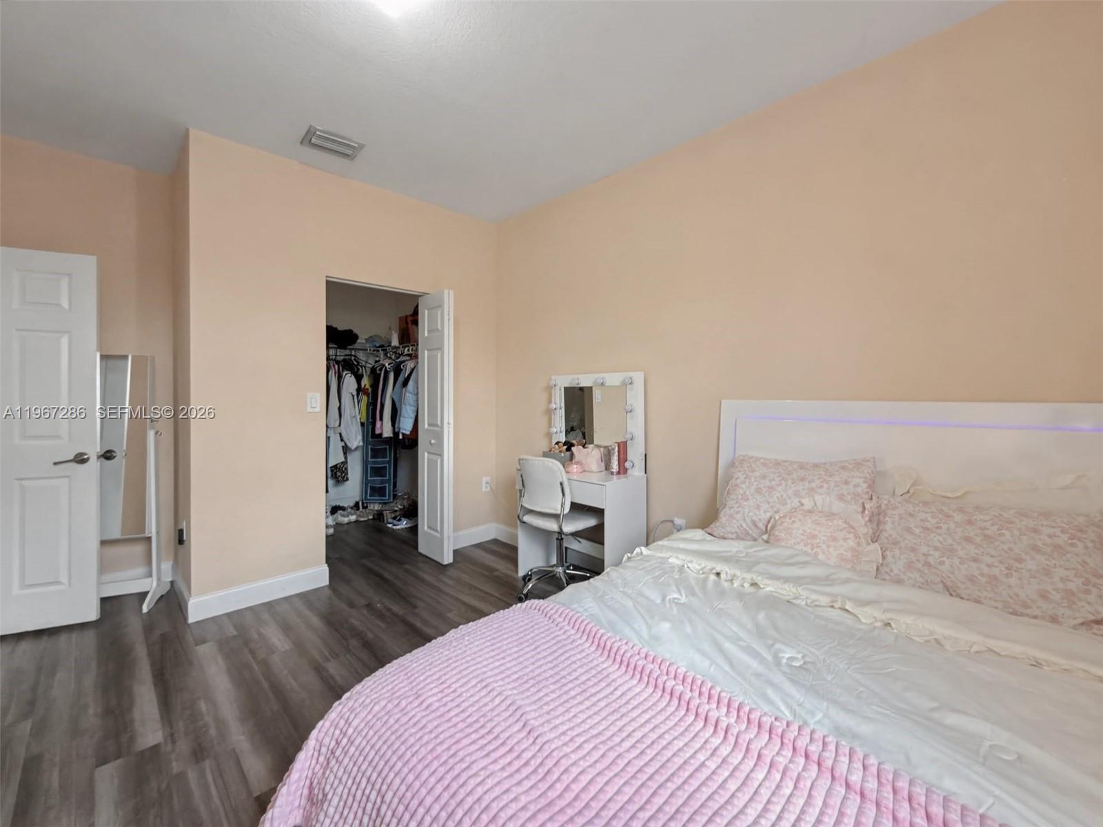 INTERLAKEN - Residential