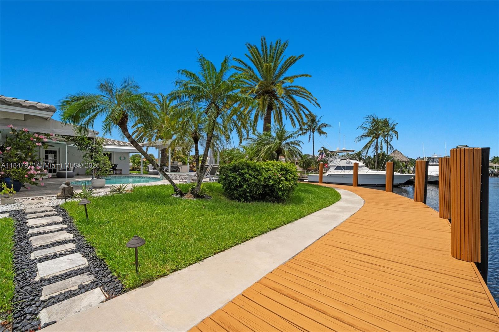 HARBOR VILLAGE SEC I - Residential