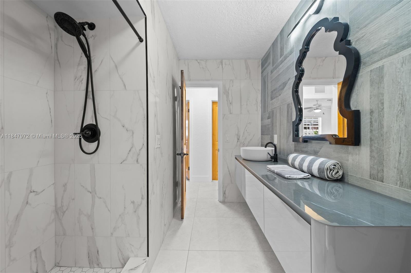 HARBOR VILLAGE SEC I - Residential