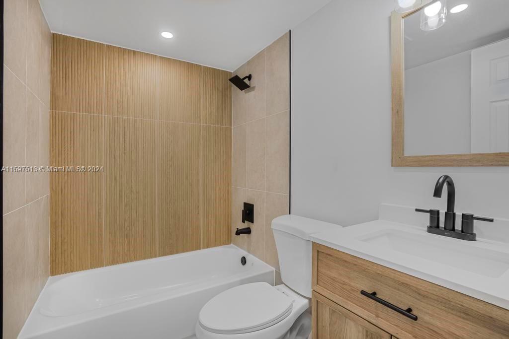 Property for Sale at 9988 Nob Hill Ct 9988, Sunrise, Miami-Dade County, Florida - Bedrooms: 2 
Bathrooms: 2  - $279,900