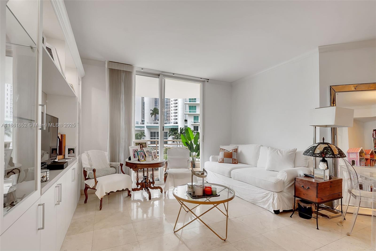 888 Brickell Key Dr 500