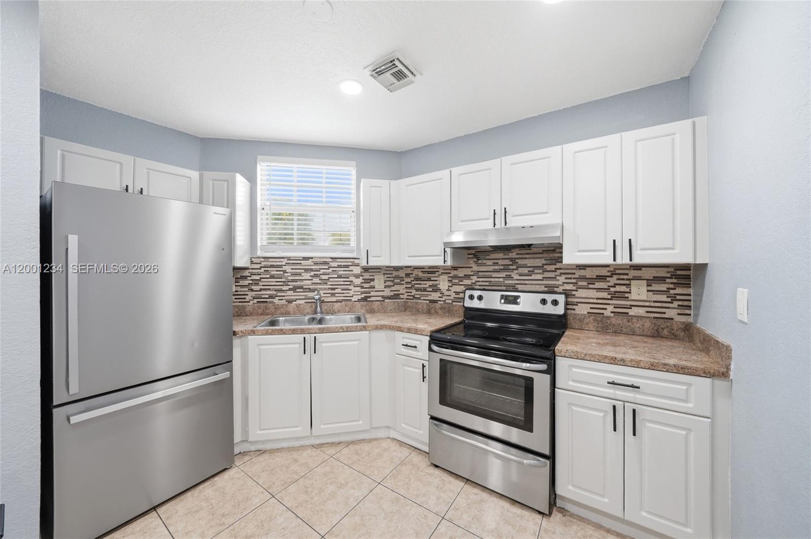 VILLAGE OF PALM BAY - Residential Lease