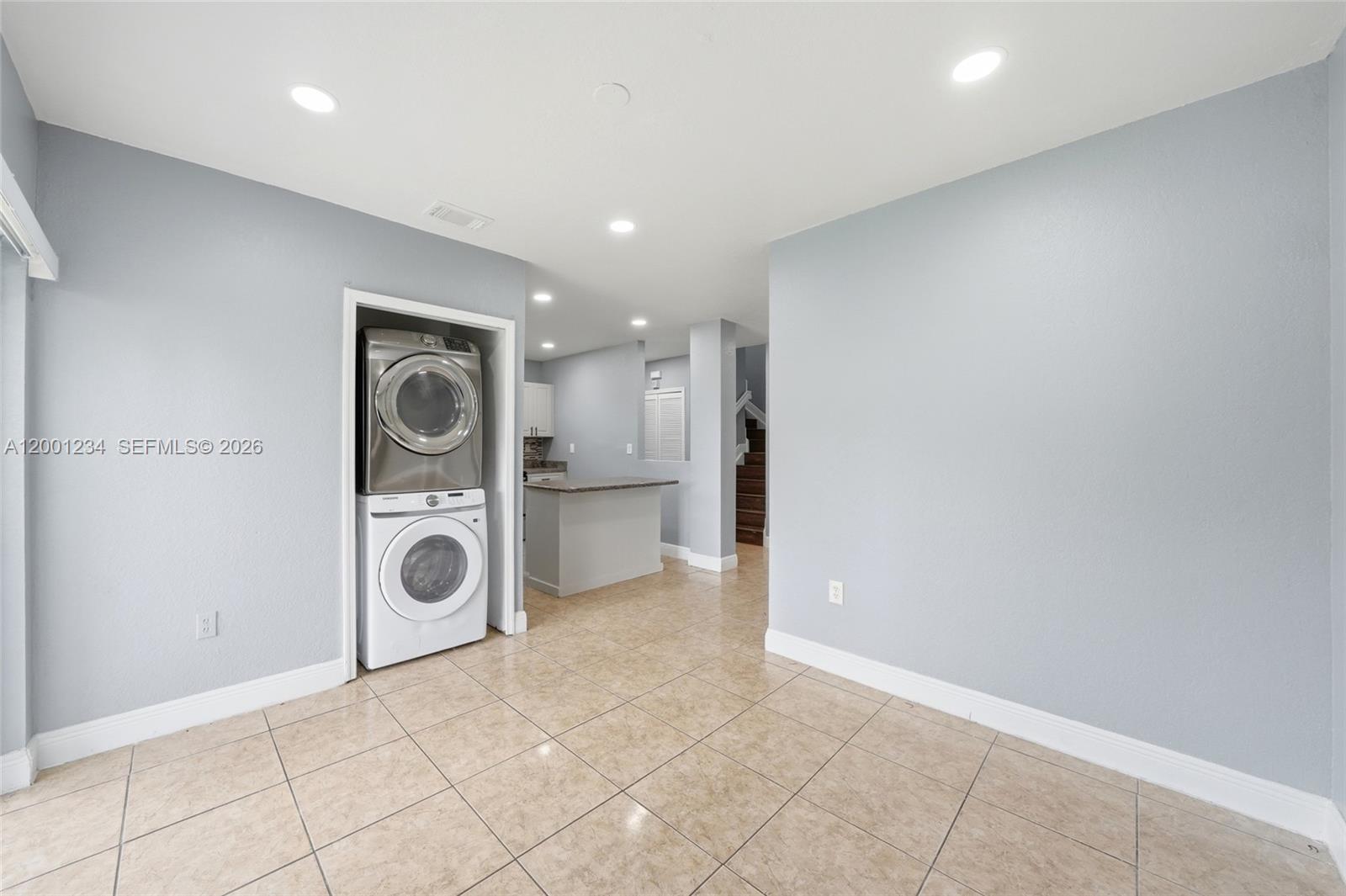 VILLAGE OF PALM BAY - Residential Lease