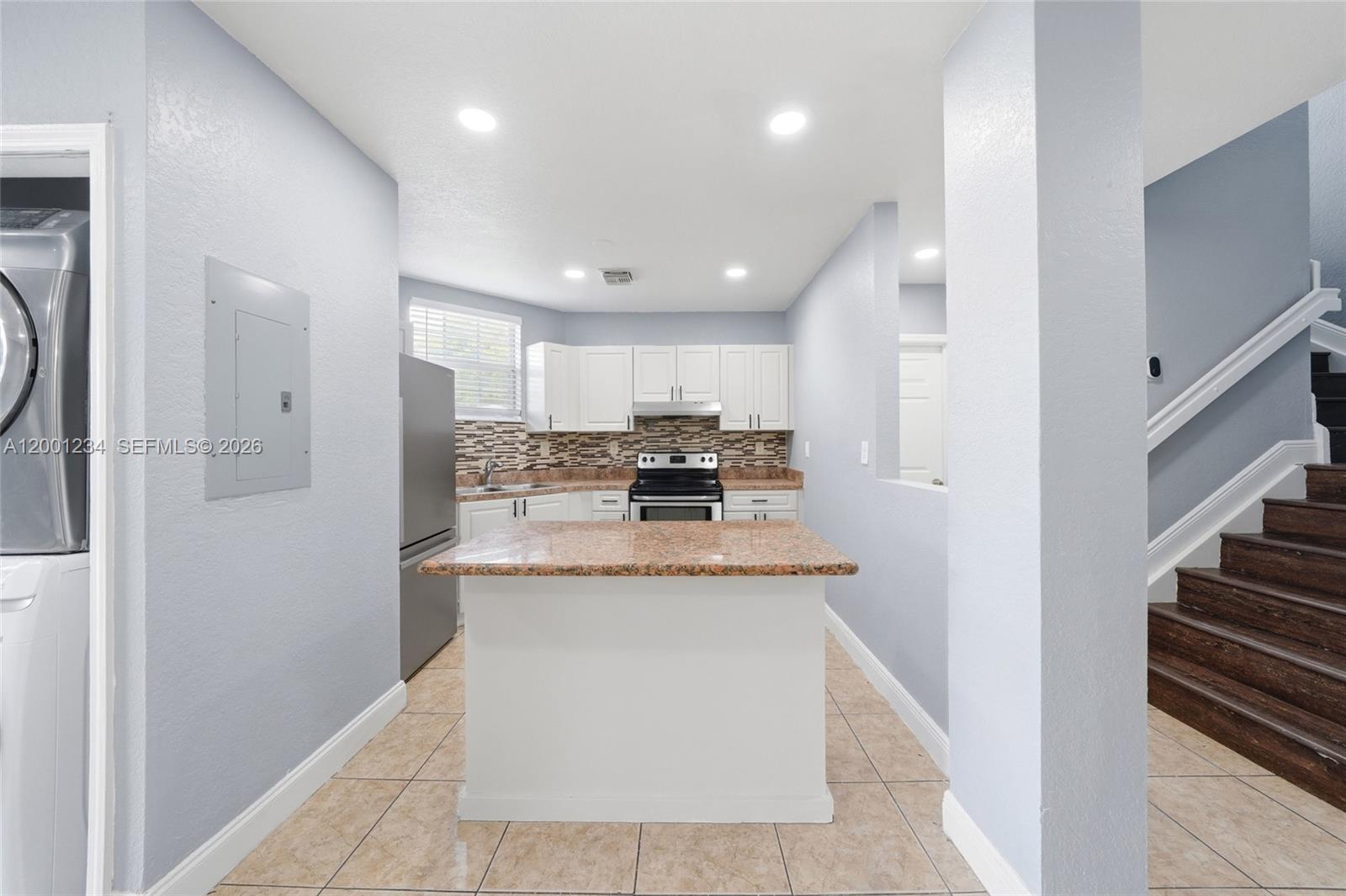 VILLAGE OF PALM BAY - Residential Lease