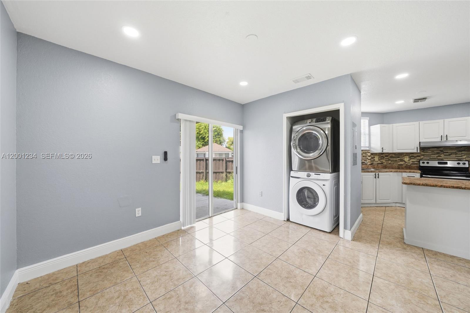 VILLAGE OF PALM BAY - Residential Lease