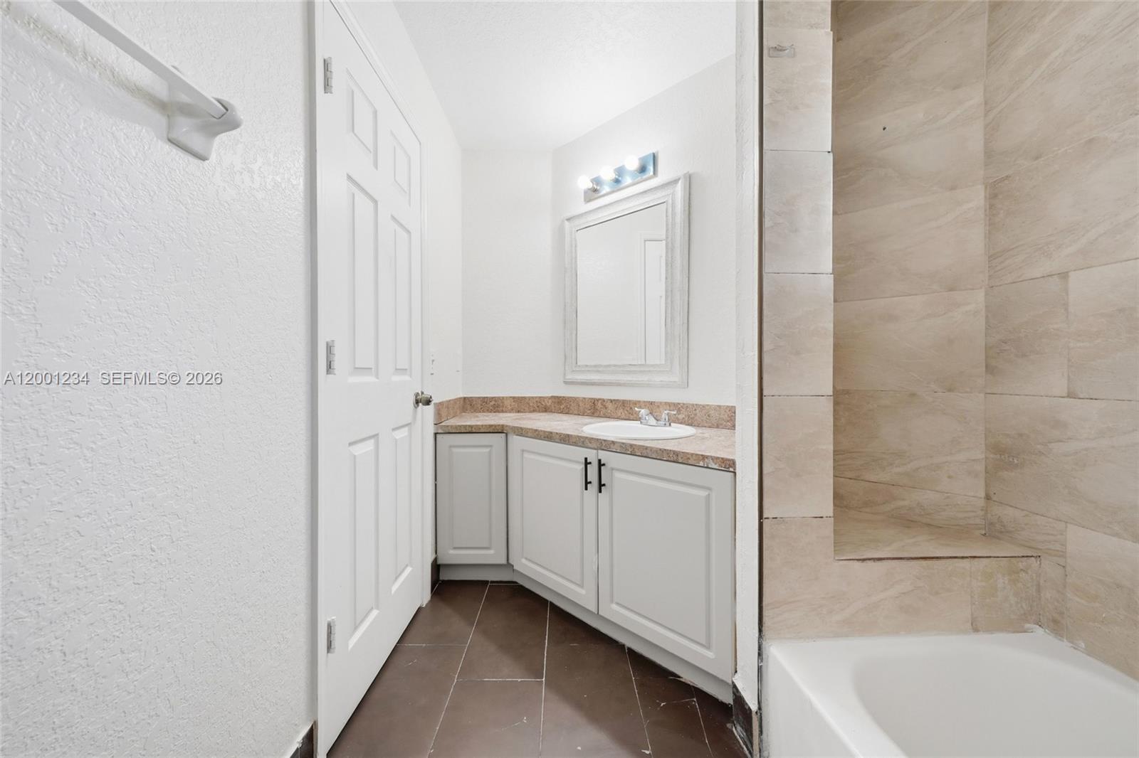 VILLAGE OF PALM BAY - Residential Lease