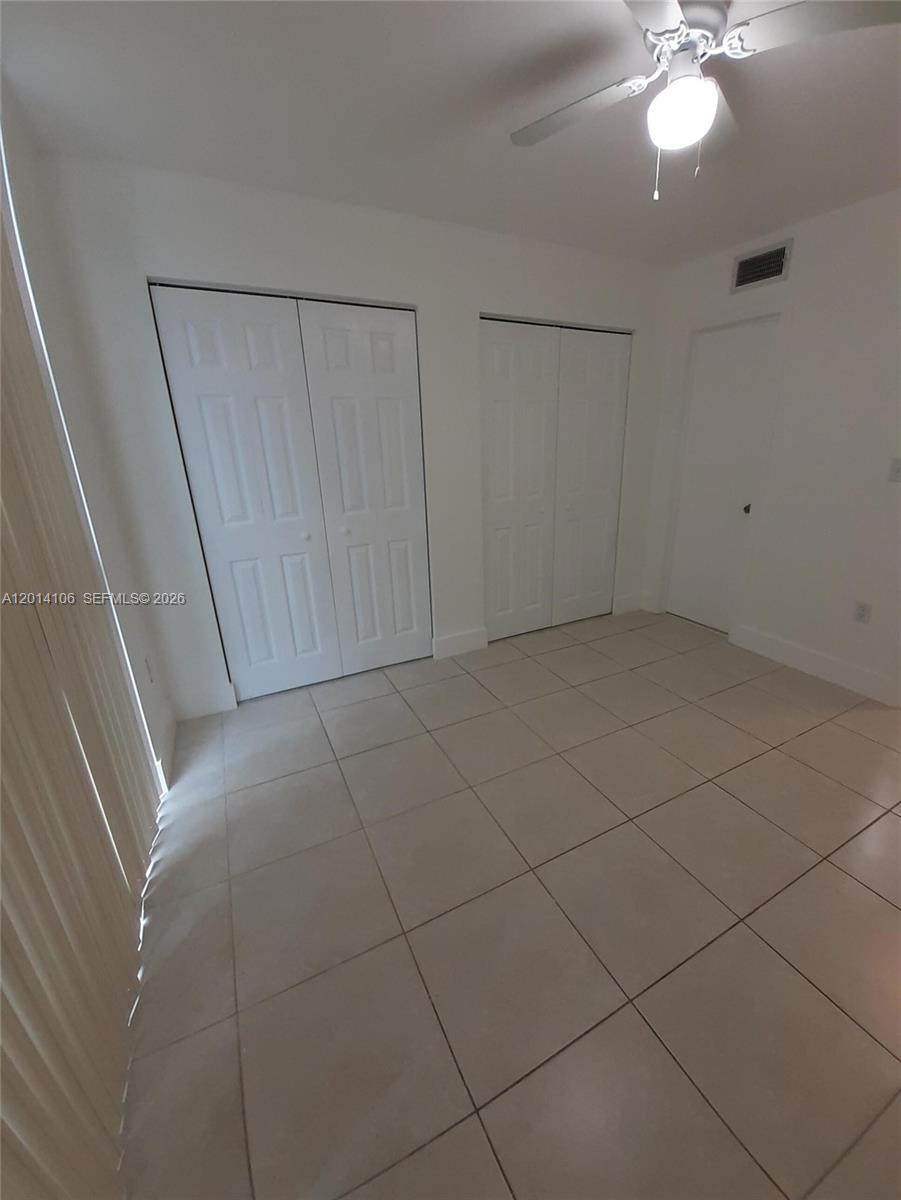 INTERNATIONAL PARK CONDO - Residential