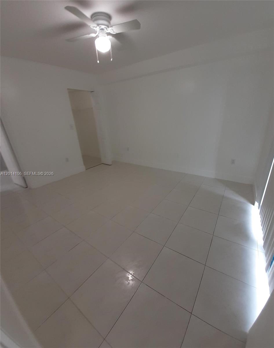 INTERNATIONAL PARK CONDO - Residential