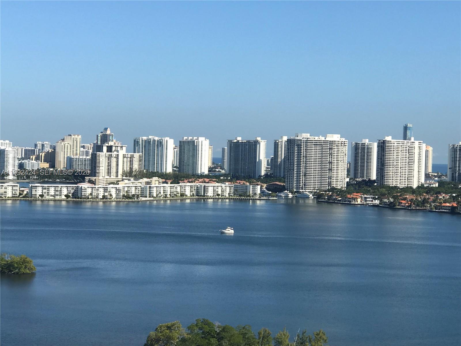 The Harbour North Condo - Residential