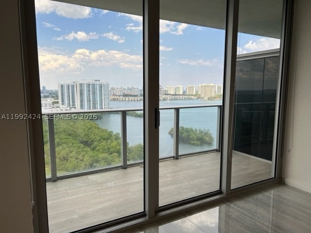 16385 Biscayne Blvd 2206