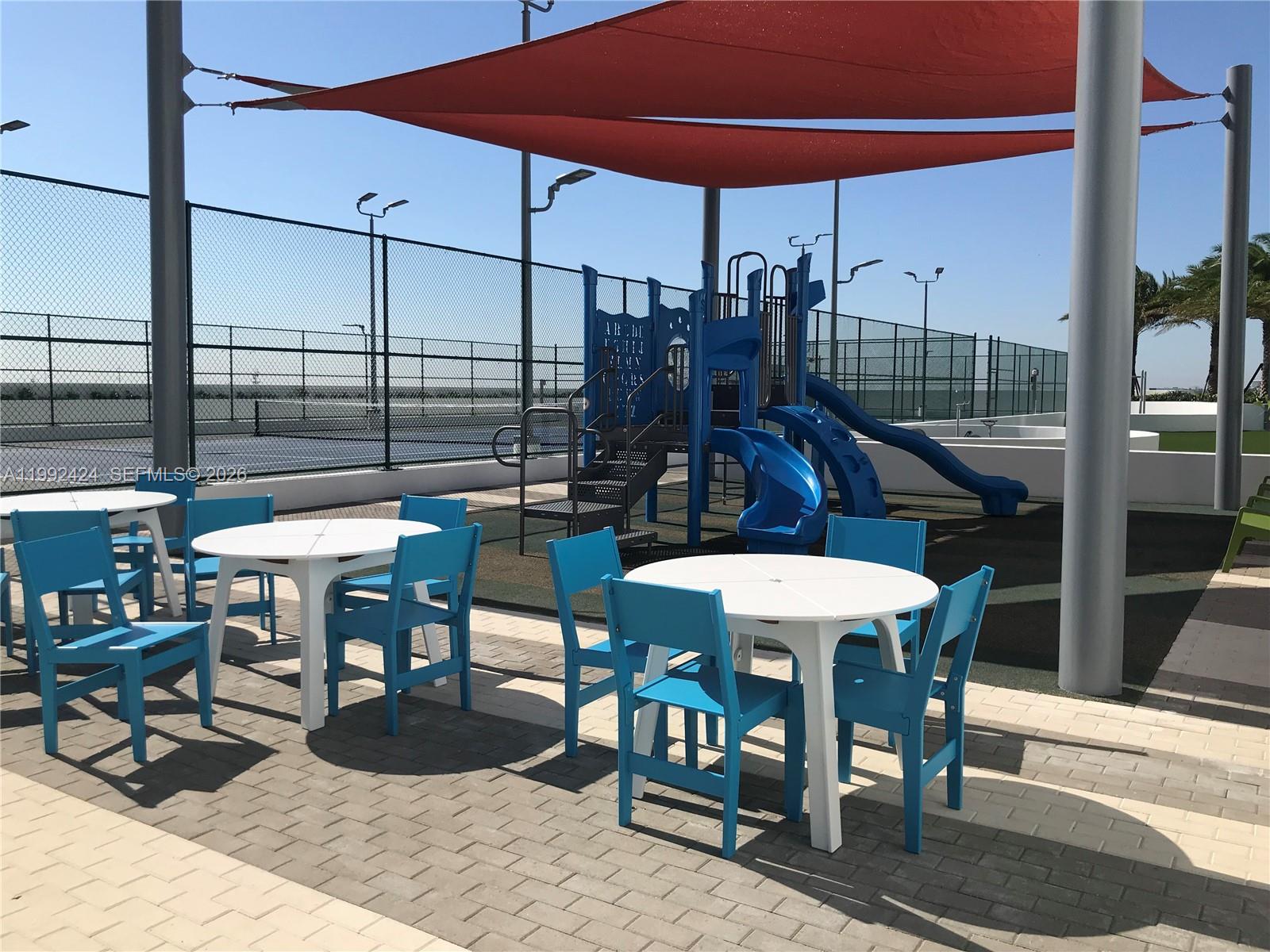 The Harbour North Condo - Residential