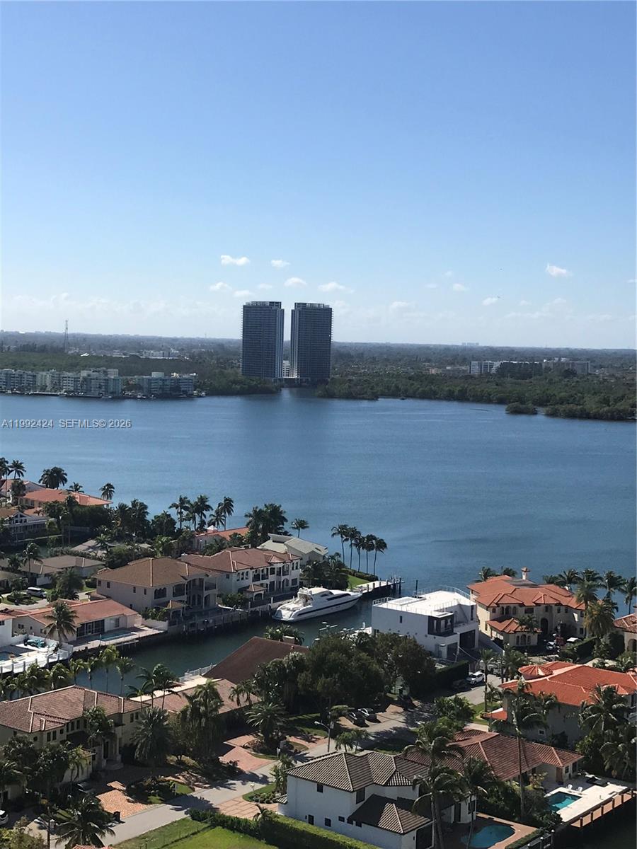 The Harbour North Condo - Residential