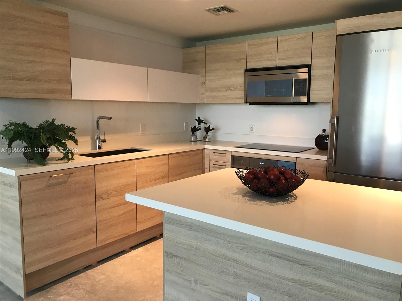 The Harbour North Condo - Residential