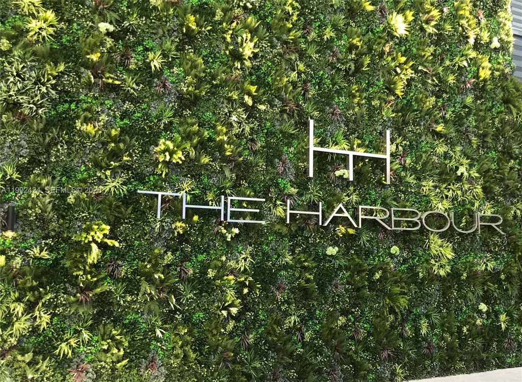 Photo of 16385 Biscayne Blvd #2206, North Miami Beach, FL 33160 (MLS # A11992424)