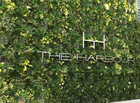 16385 Biscayne Blvd 2206 North Miami Beach FL 33160