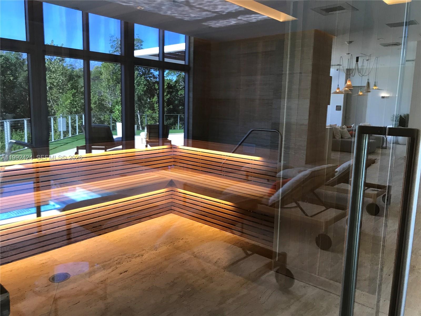 The Harbour North Condo - Residential