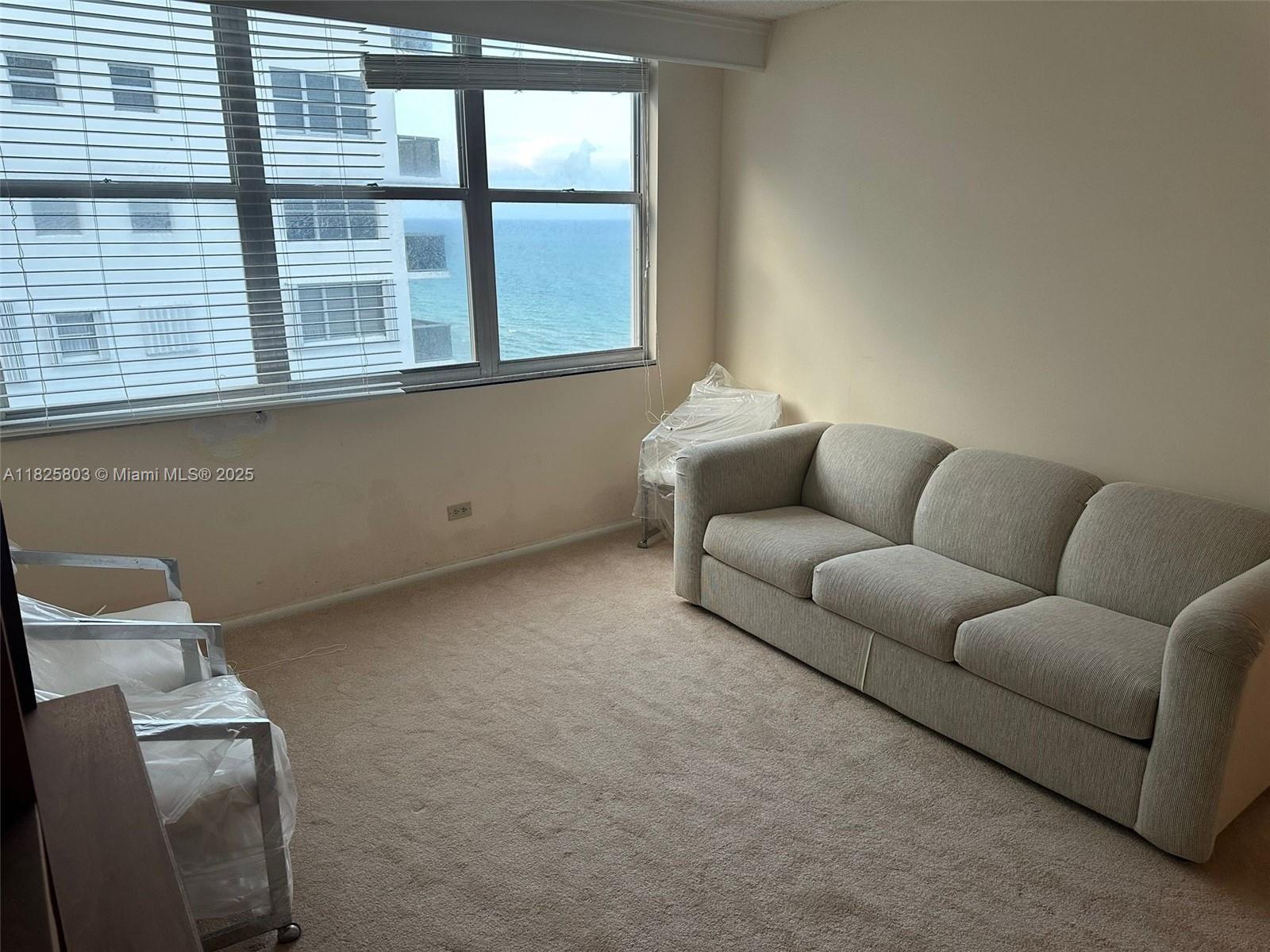 MAISON GRANDE CONDO - Residential