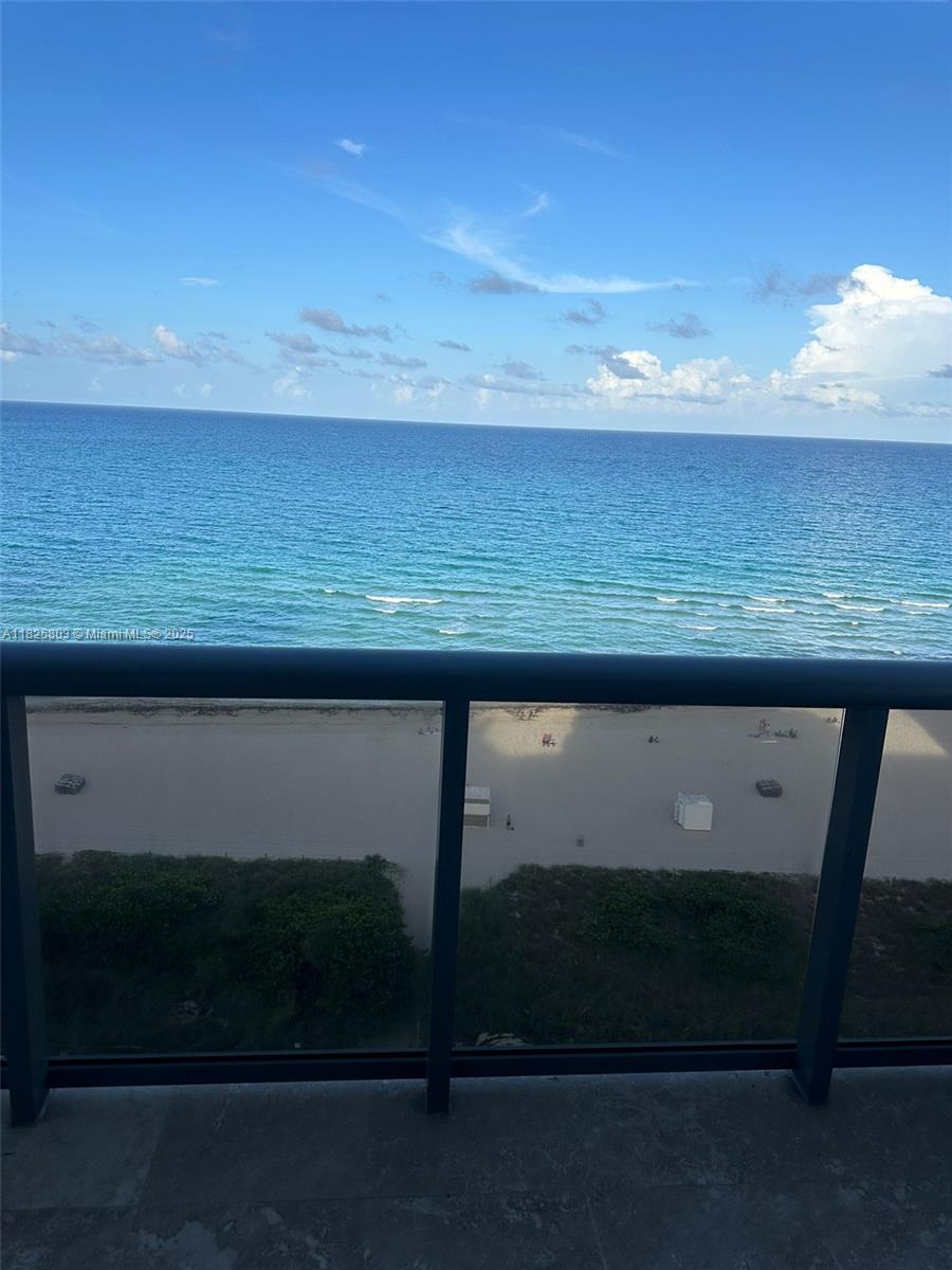 6039 Collins Ave 1625