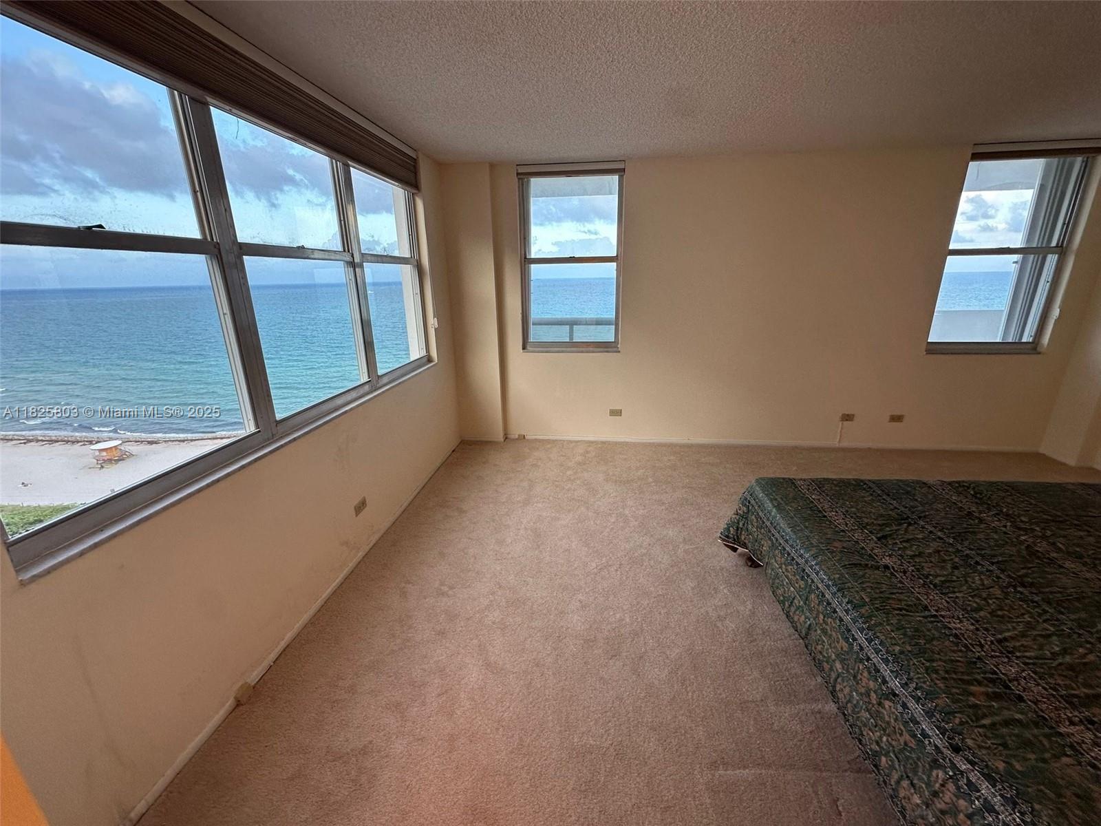 MAISON GRANDE CONDO - Residential