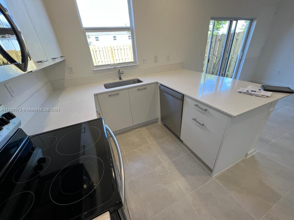 WESTVIEW - Residential Lease