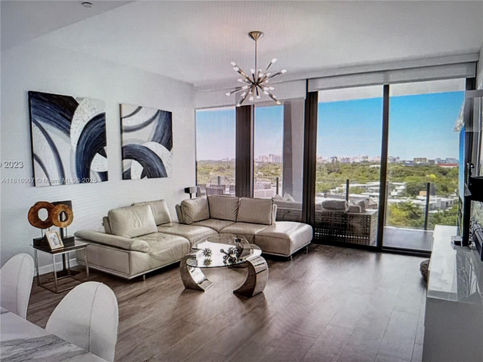 2831 S Bayshore Dr 906, Miami, Broward County, Florida - 2 Bedrooms  
2 Bathrooms - 
