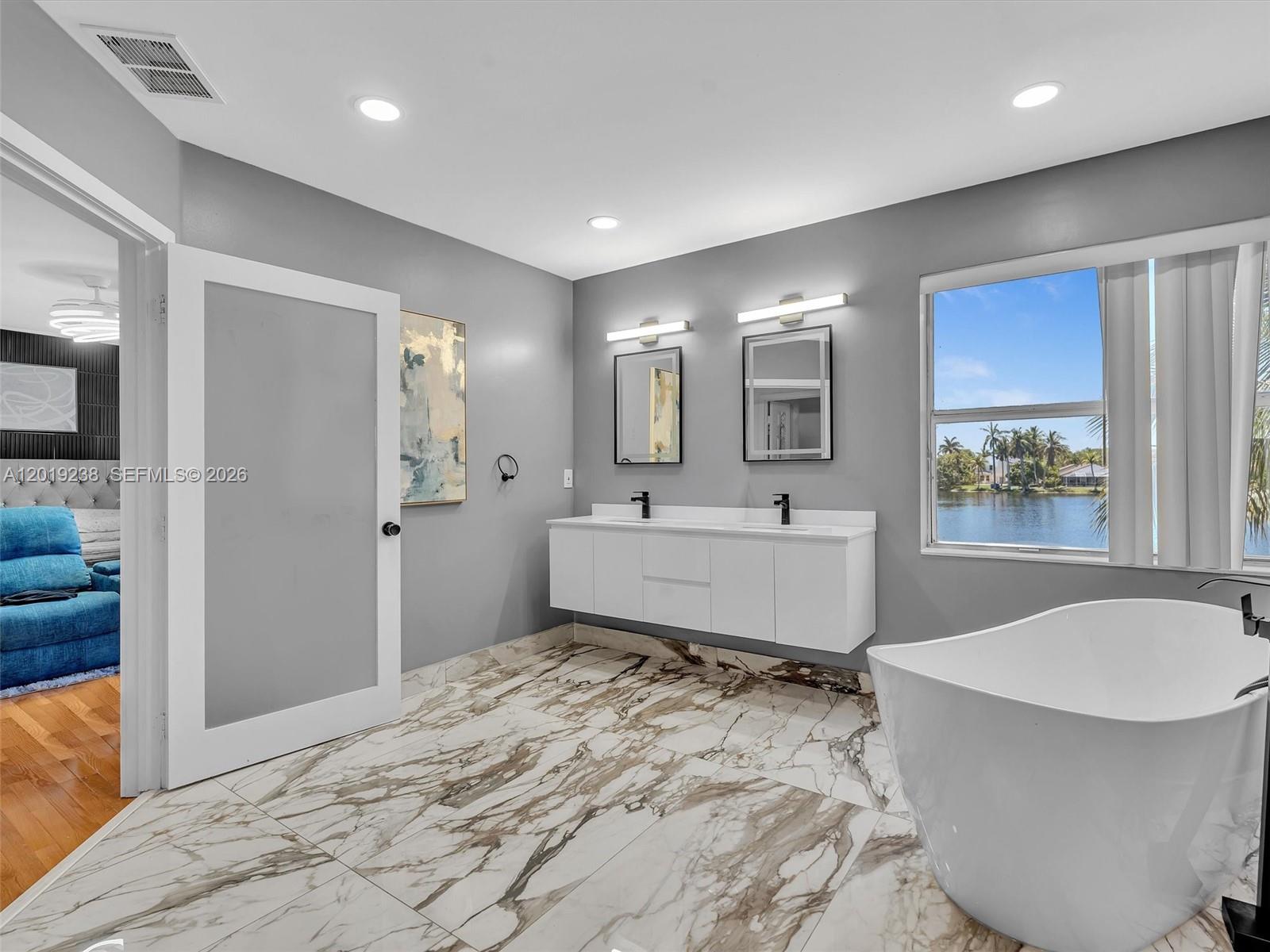 CHAPEL LAKE ESTATES - Residential