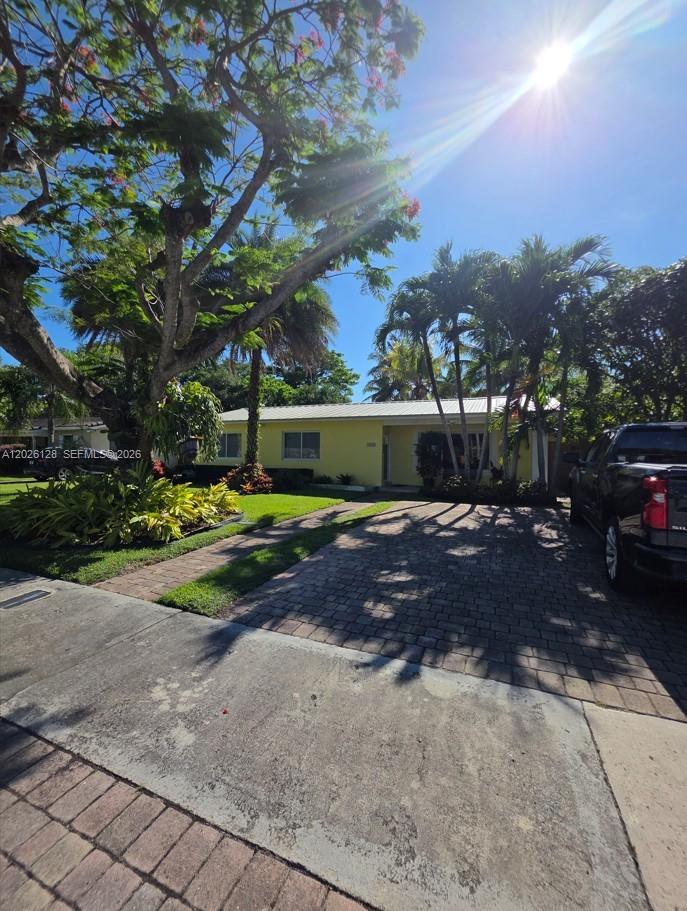 BEVERLY GARDENS - Residential