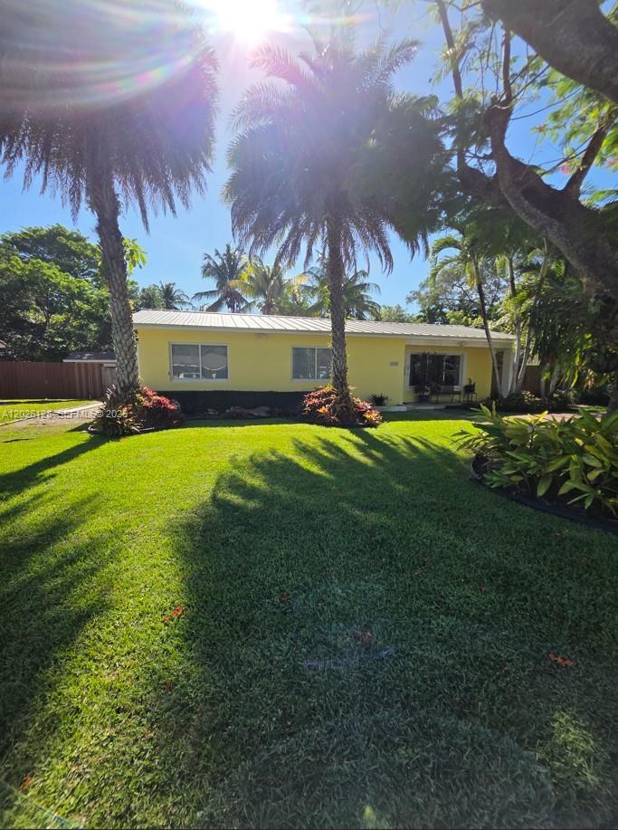 BEVERLY GARDENS - Residential
