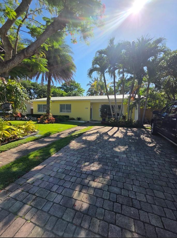 BEVERLY GARDENS - Residential