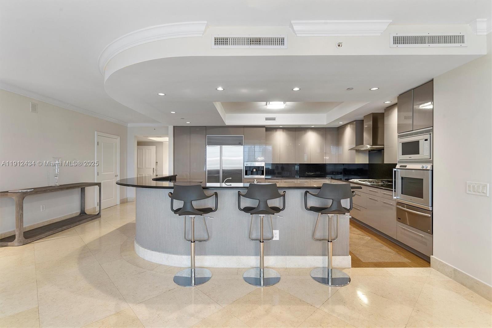 BELLAMARE @ WILLIAMS ISLA - Residential