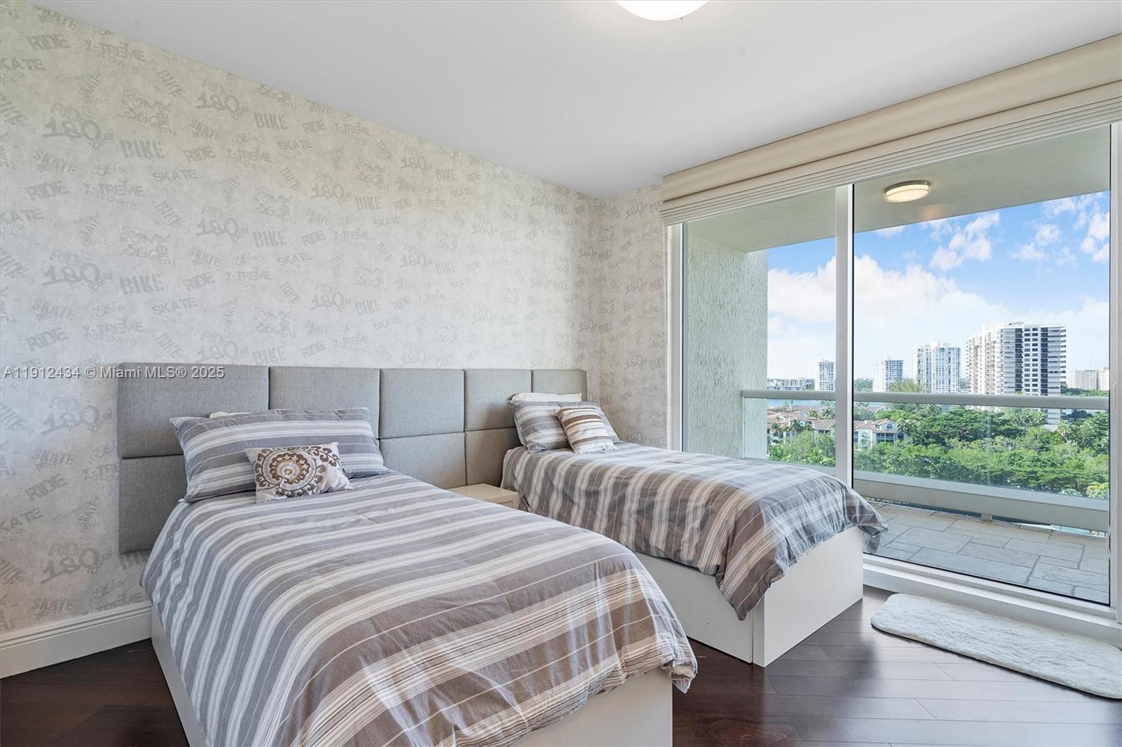 BELLAMARE @ WILLIAMS ISLA - Residential