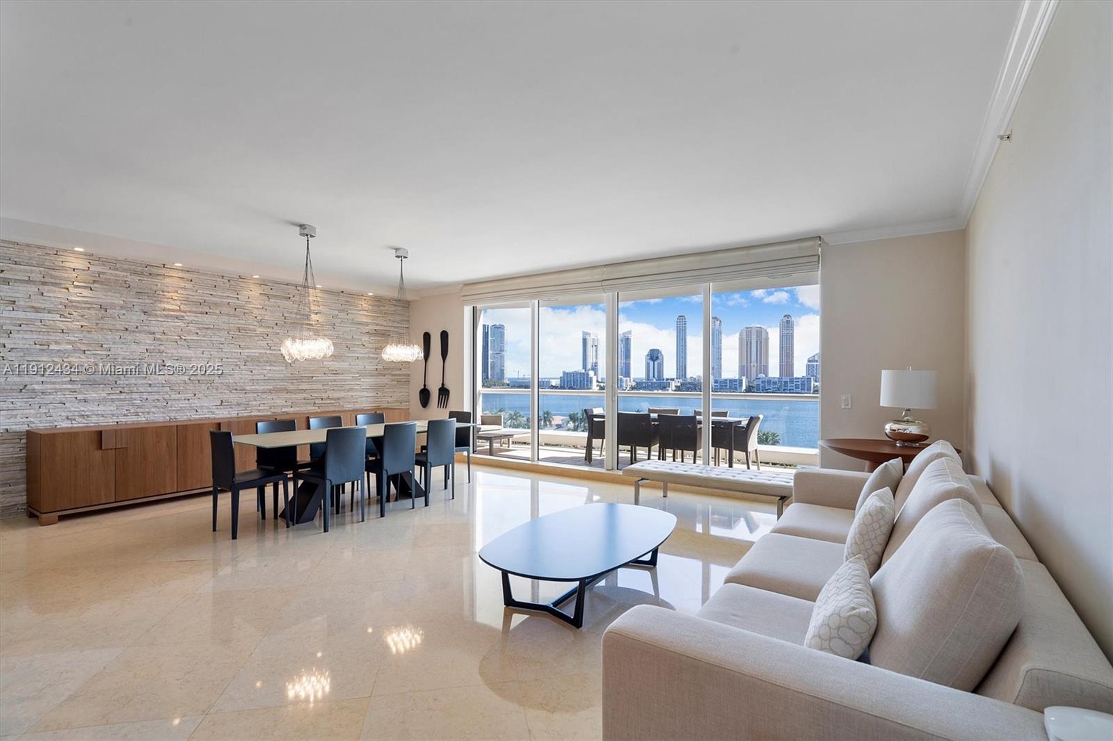 BELLAMARE @ WILLIAMS ISLA - Residential