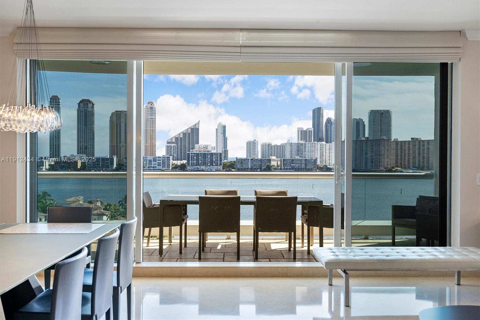 BELLAMARE @ WILLIAMS ISLA - Residential