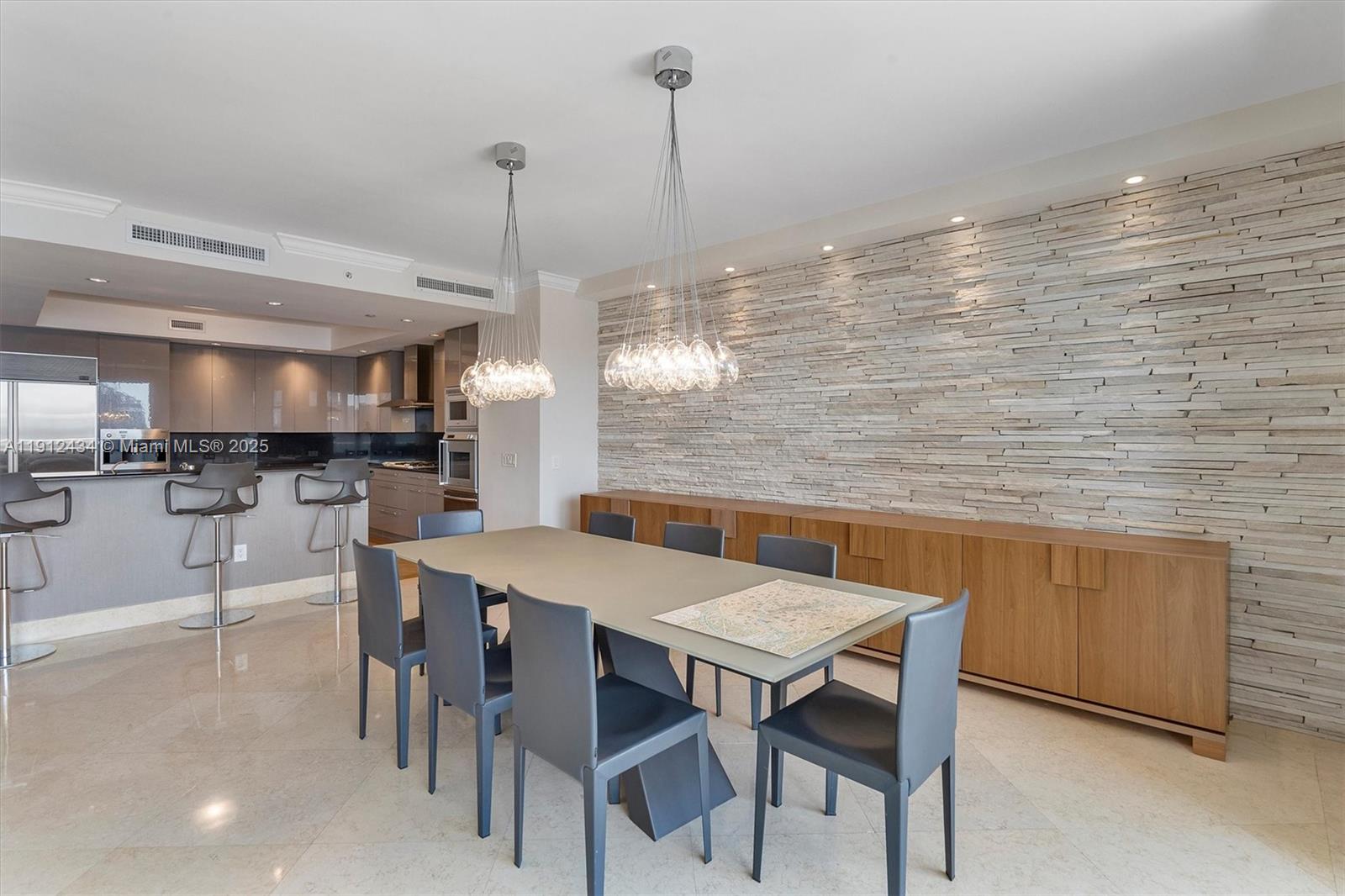 BELLAMARE @ WILLIAMS ISLA - Residential