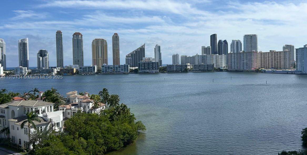 BELLAMARE @ WILLIAMS ISLA - Residential