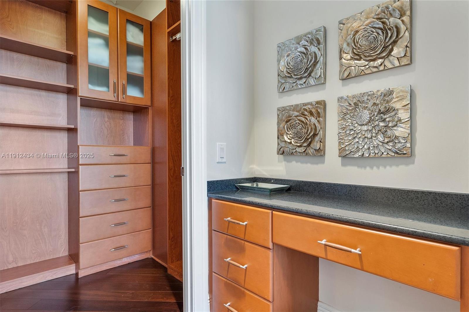 BELLAMARE @ WILLIAMS ISLA - Residential